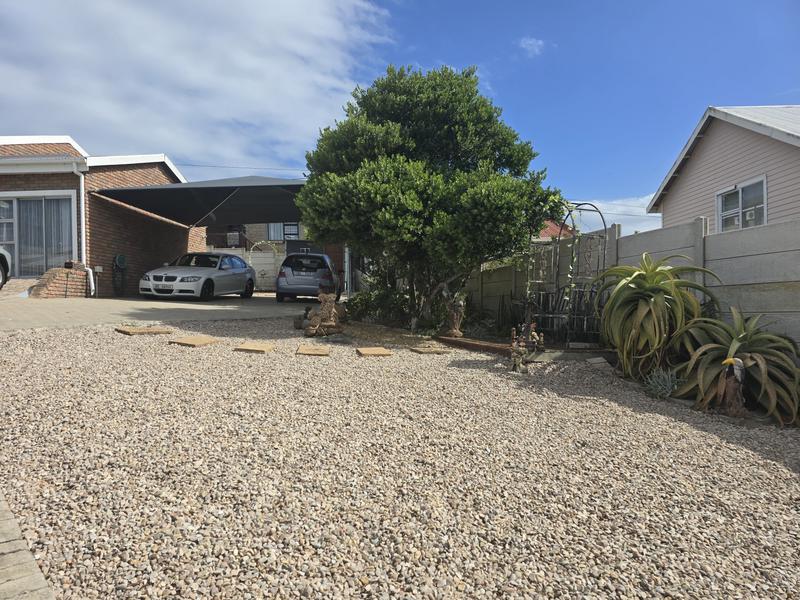 3 Bedroom Property for Sale in Fraaiuitsig Western Cape